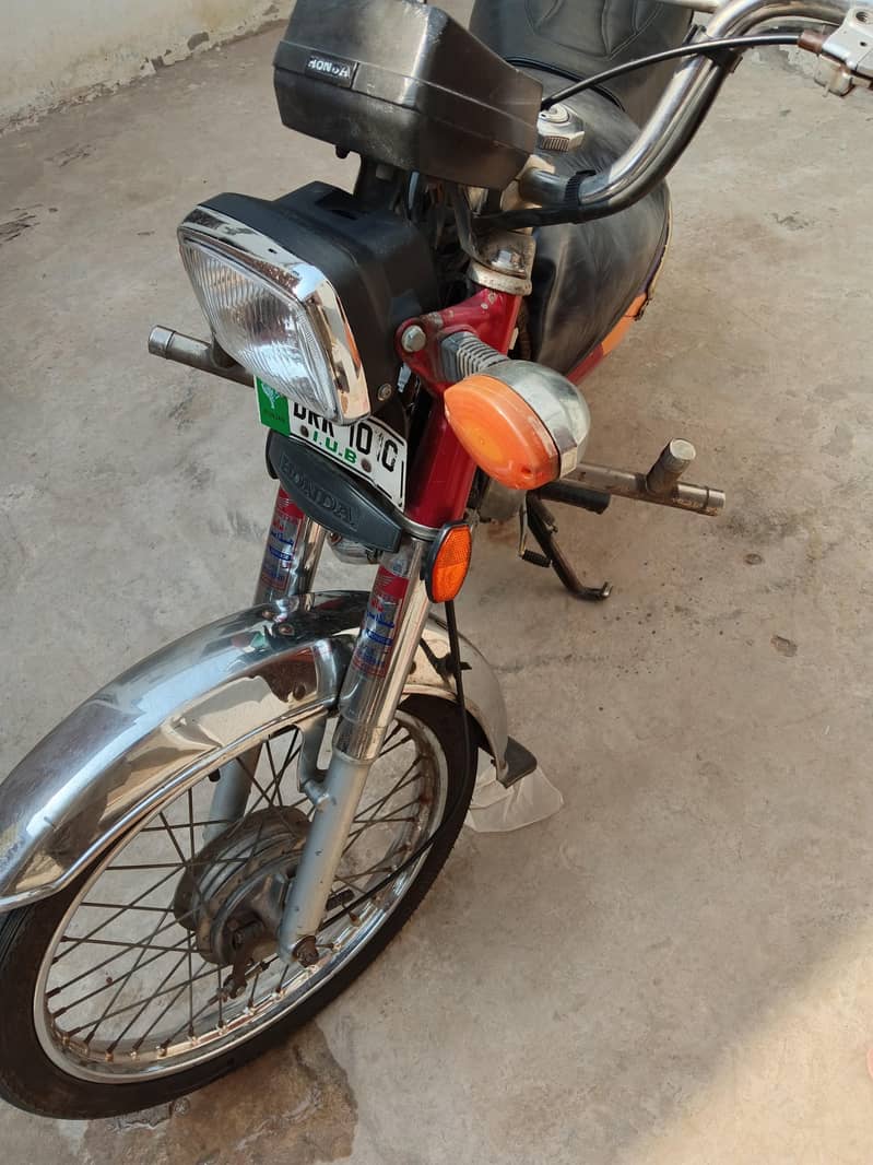 Honda CD 2004 5