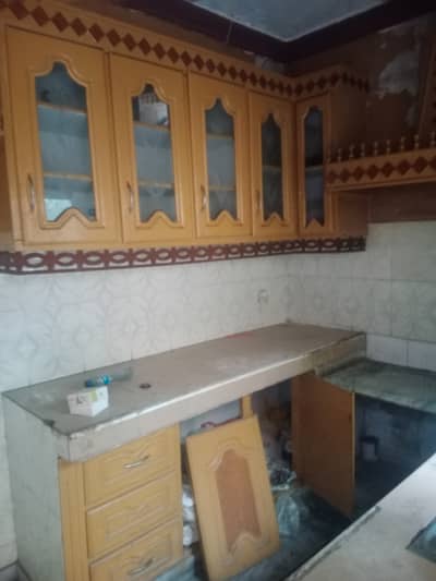 Upper porshion for rent
