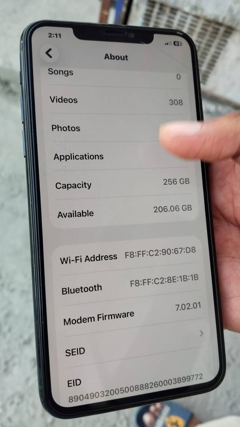 Apple iPhone 11 Pro Max 2