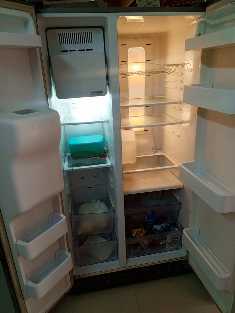 Freezer/Fridge 2
