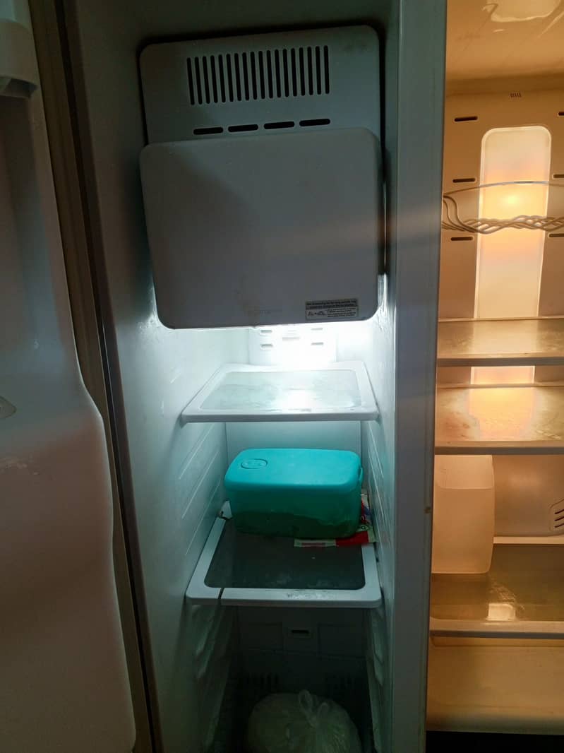 Freezer/Fridge 3