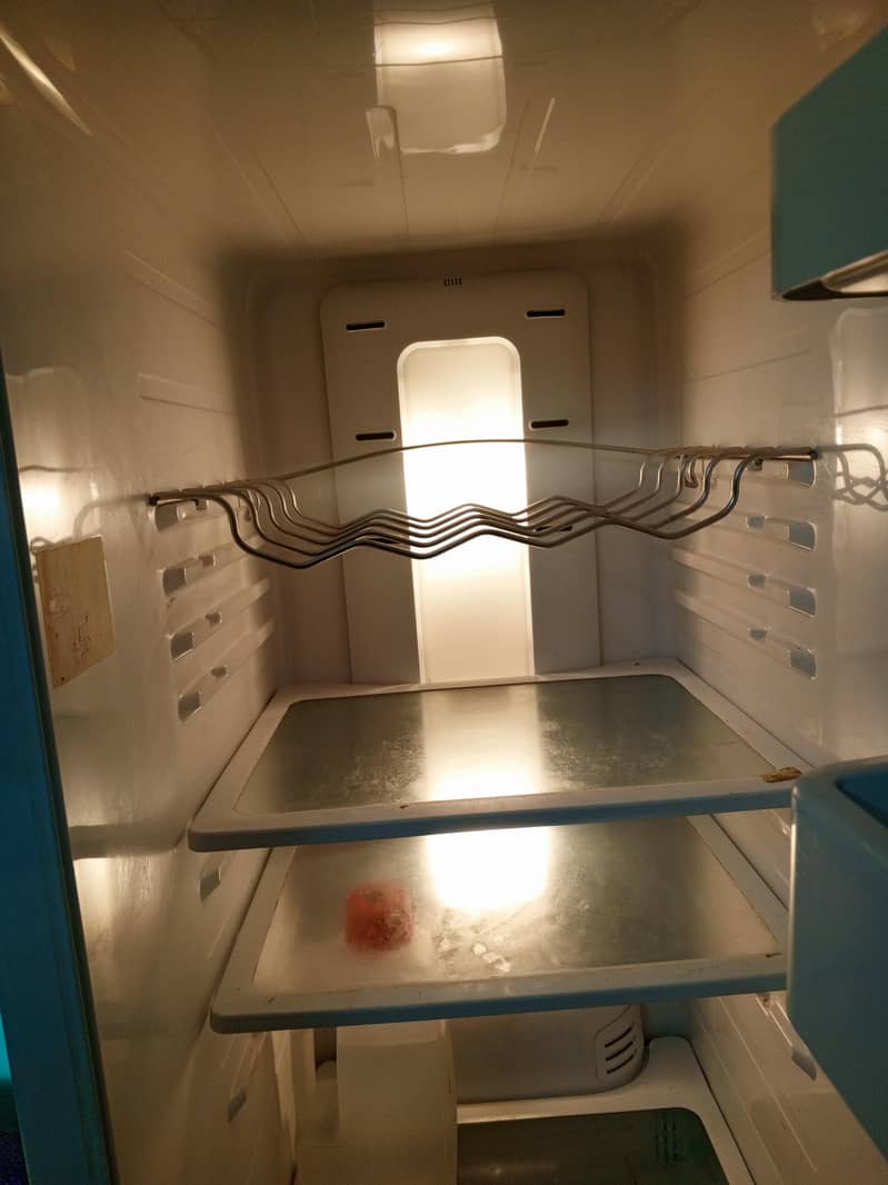 Freezer/Fridge 4
