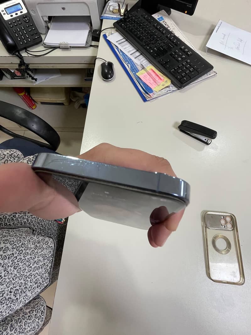 Apple iPhone 13 Pro 2