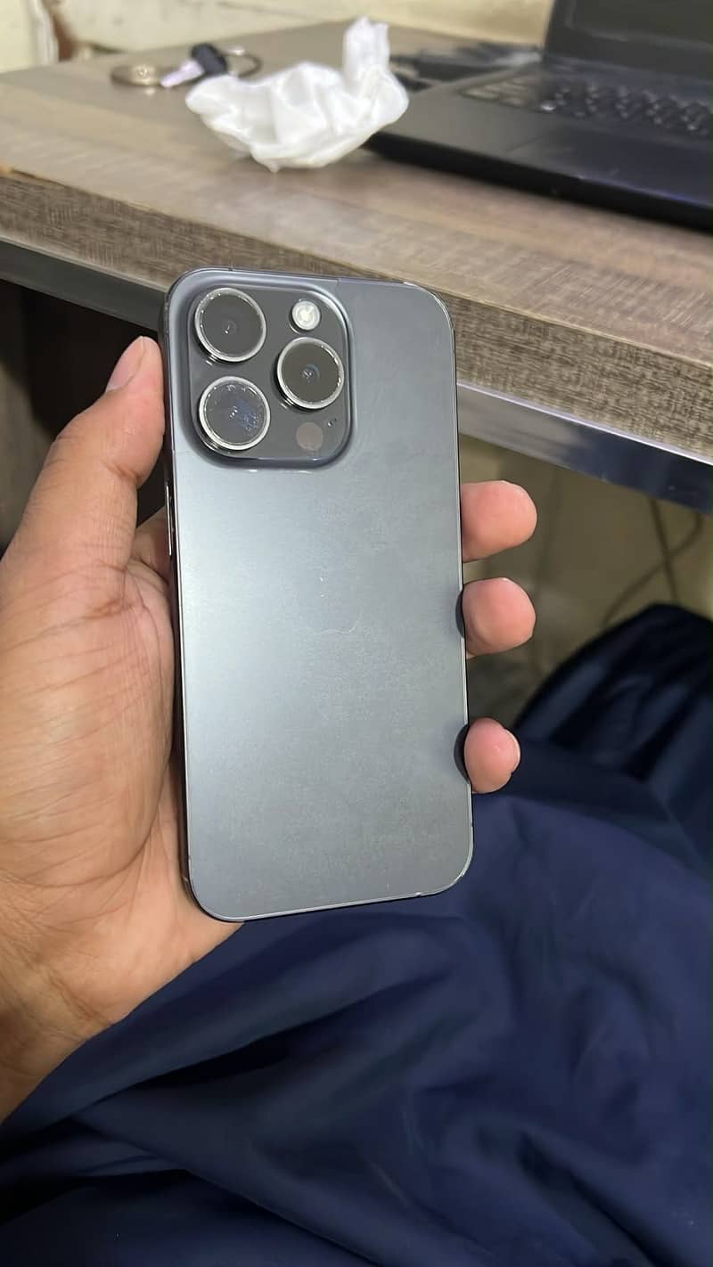 Apple iPhone 15 Pro 2