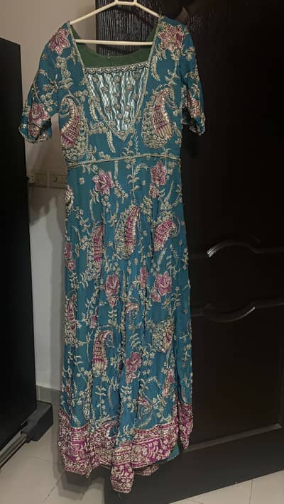 MEHNDI OUTFIT
