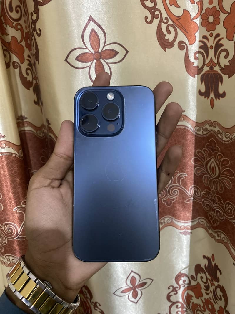 Apple iPhone 15 Pro 2