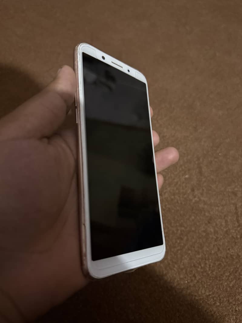 Oppo A83 2