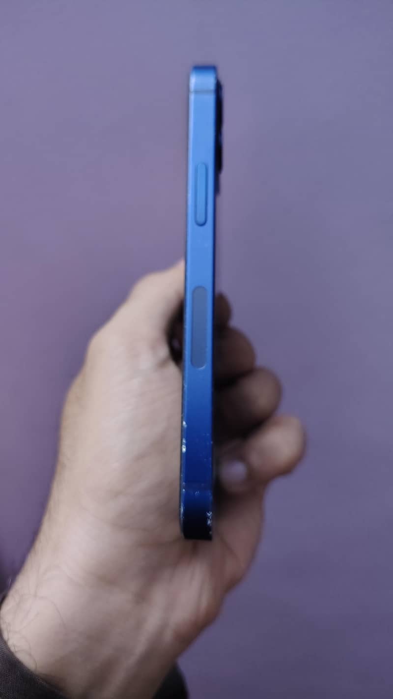 Apple iPhone 12 mini 4