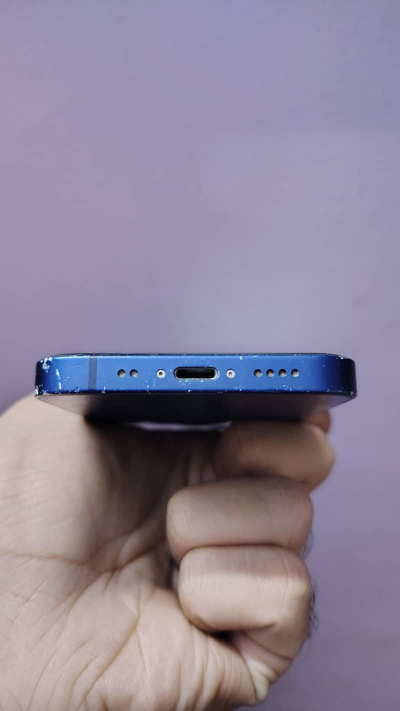 Apple iPhone 12 mini 6