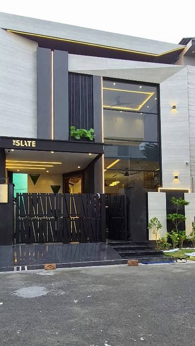 Dha 9 Town | 5 Marla Brand New House | Desginer House| Near To Main Road|Excellent Location