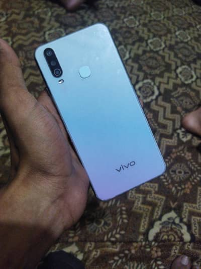 Vivo Y17