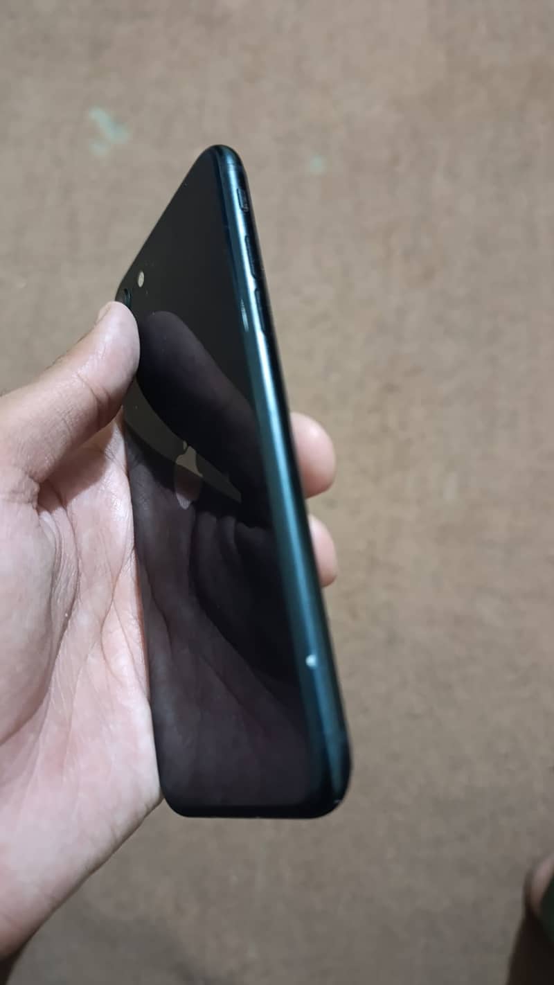 Apple iPhone SE 6