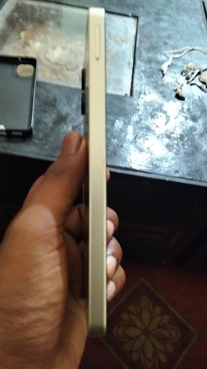 Samsung Mobile A06 3