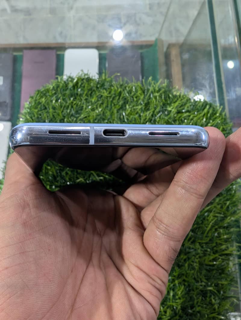 Google Pixel 8 Pro 4