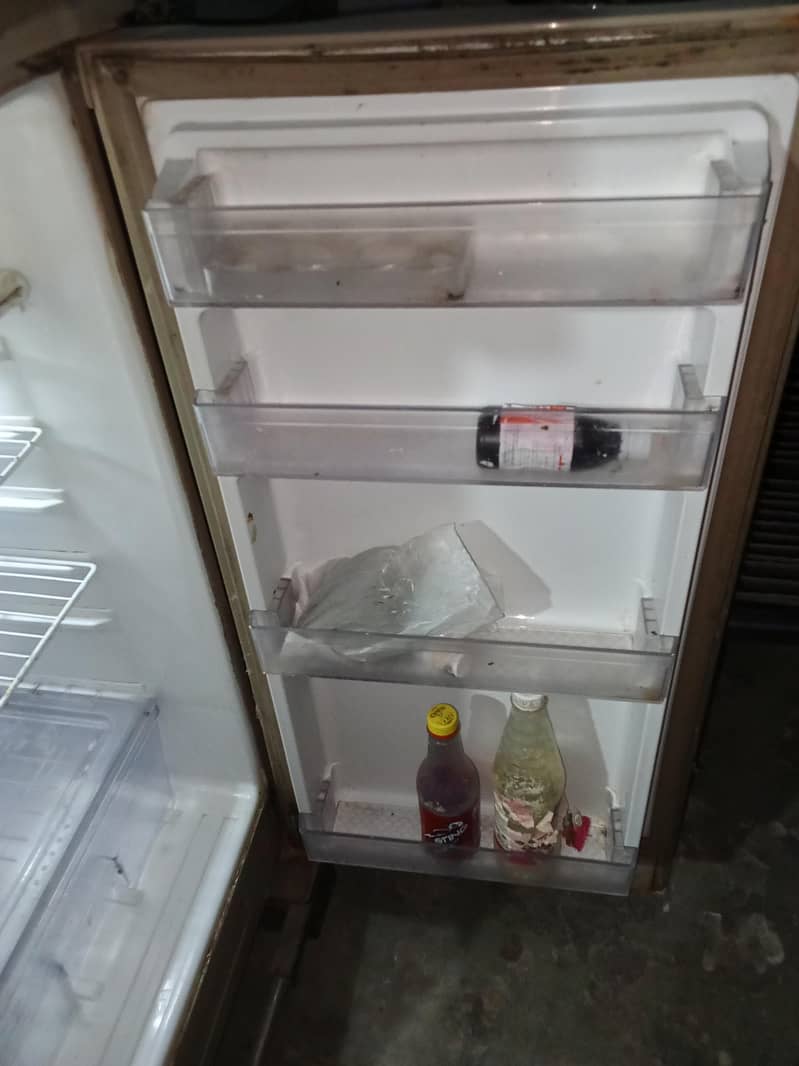 Dawlance fridge 2
