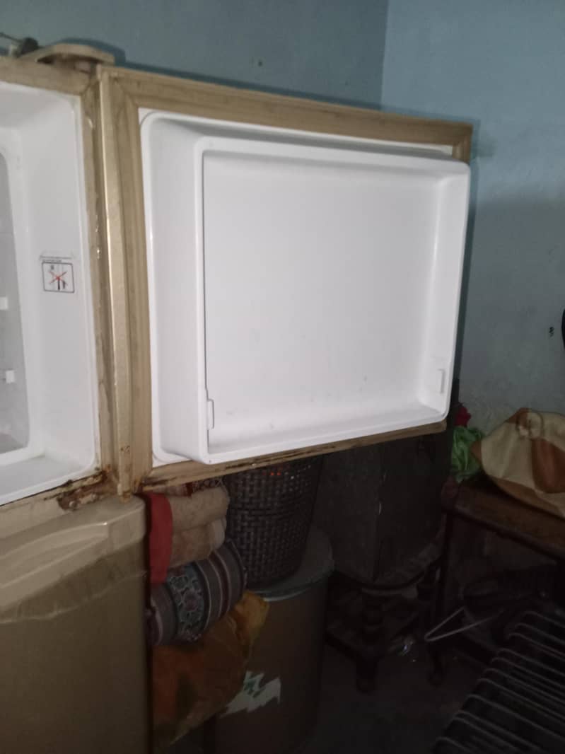Dawlance fridge 5