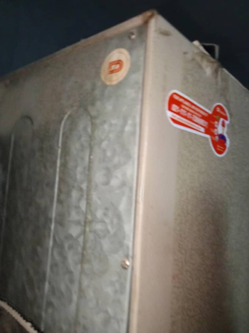 Dawlance fridge 6