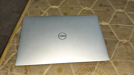 Dell XPS 13 7390 |  Core i5 10th generation | 8GB RAM | 256 GB SSD
