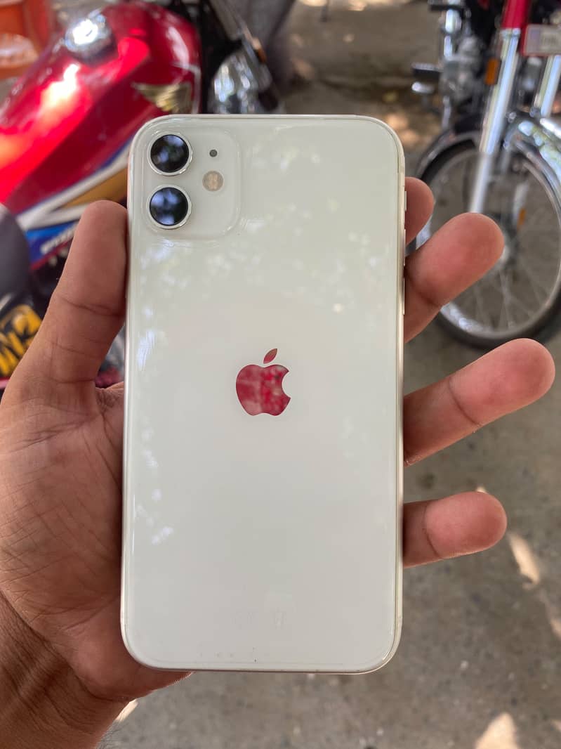 Apple iPhone 11 3