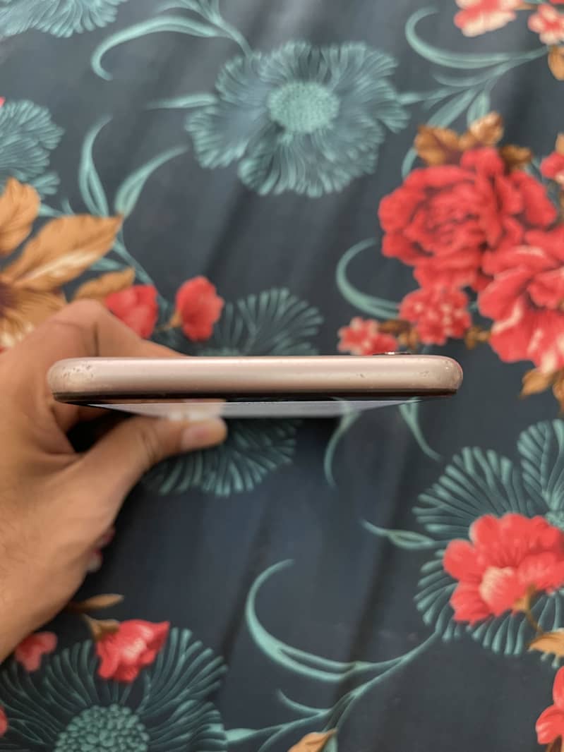 Apple iPhone 6 Plus 3