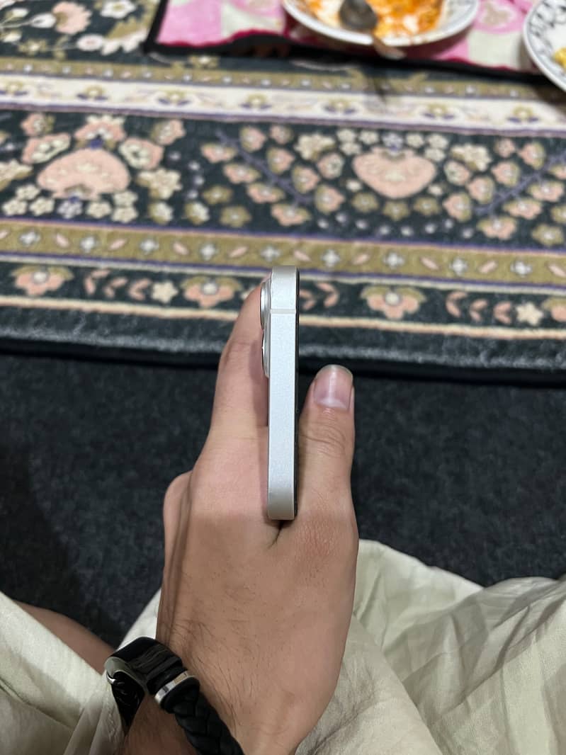 Apple iPhone 14 plus 1