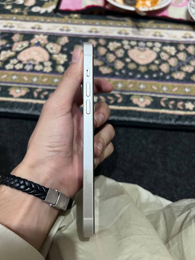 Apple iPhone 14 plus 3