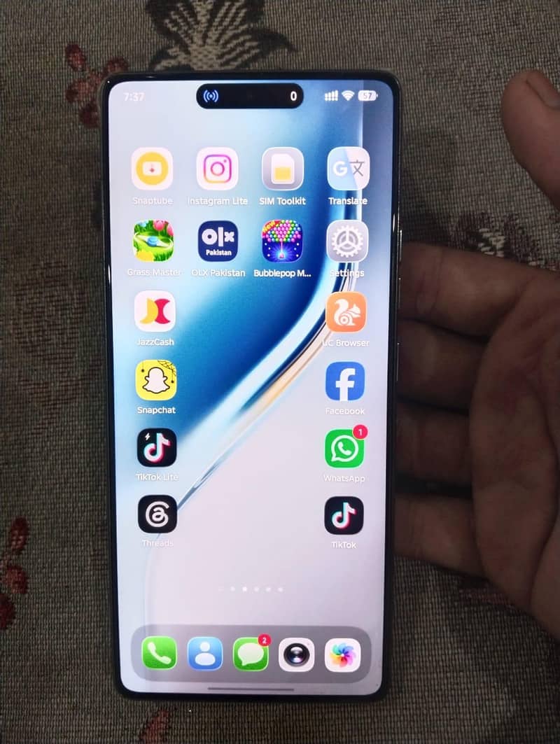 Tecno CAMON 40 2