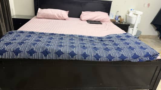 Used wooden King size bed