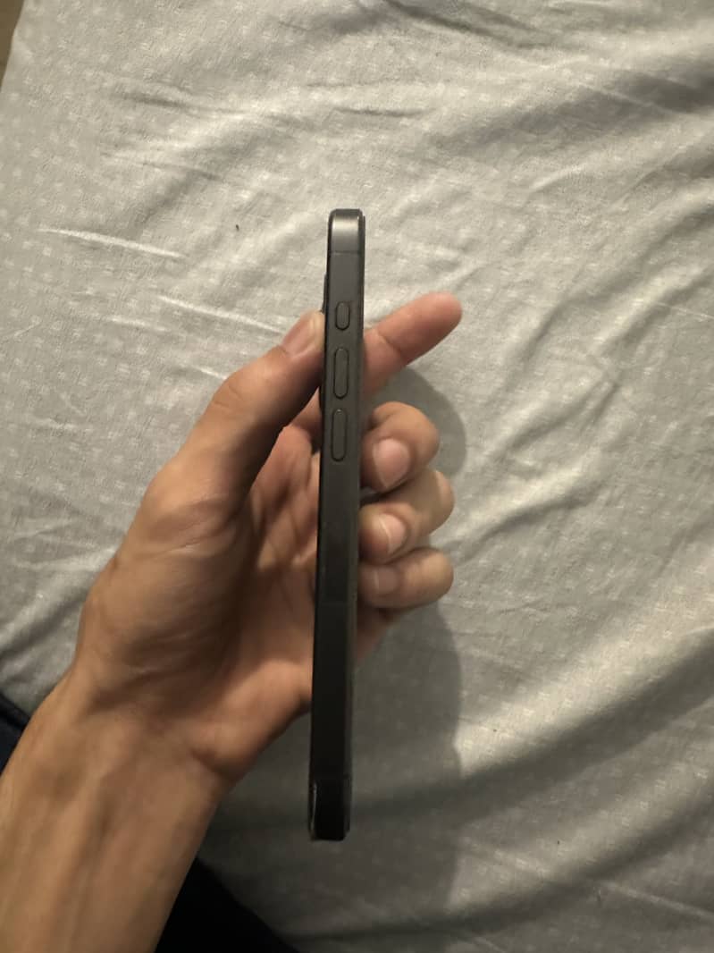 Apple iPhone 15 Pro 5