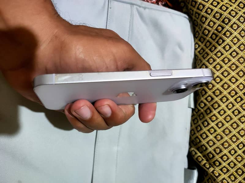 Apple iPhone 14 5