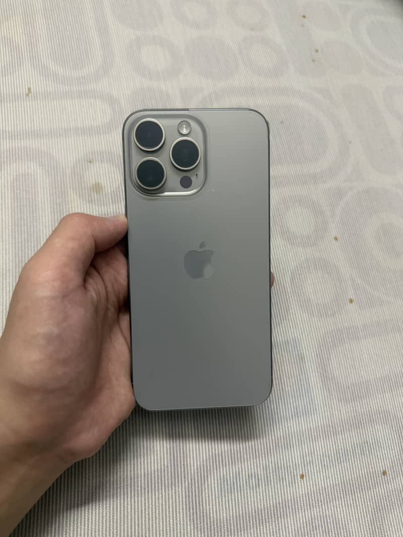 Apple iPhone 15 Pro Max 2