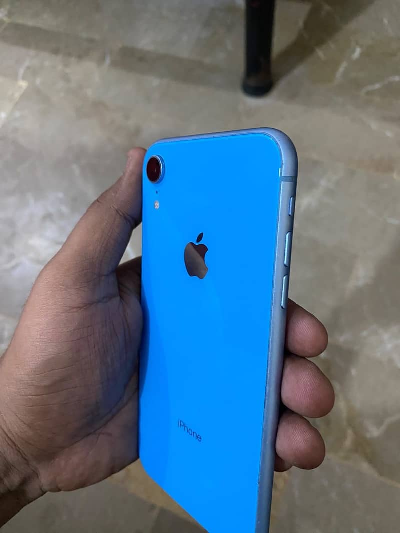 Apple iPhone XR 5