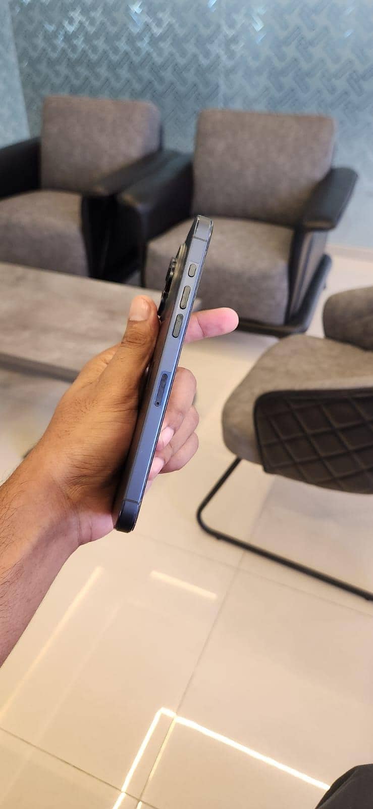 Apple iPhone 15 Pro Max 3