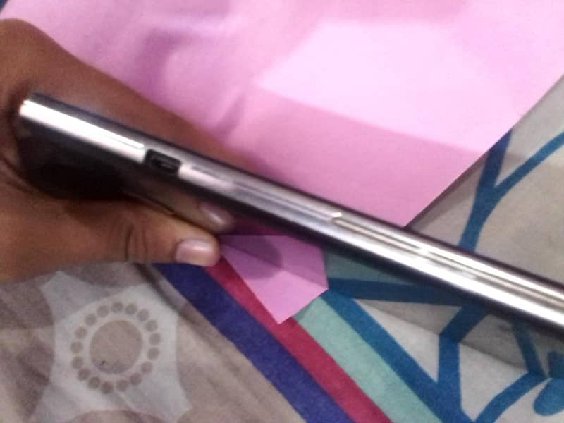 Sharp Aquos Crystal 0