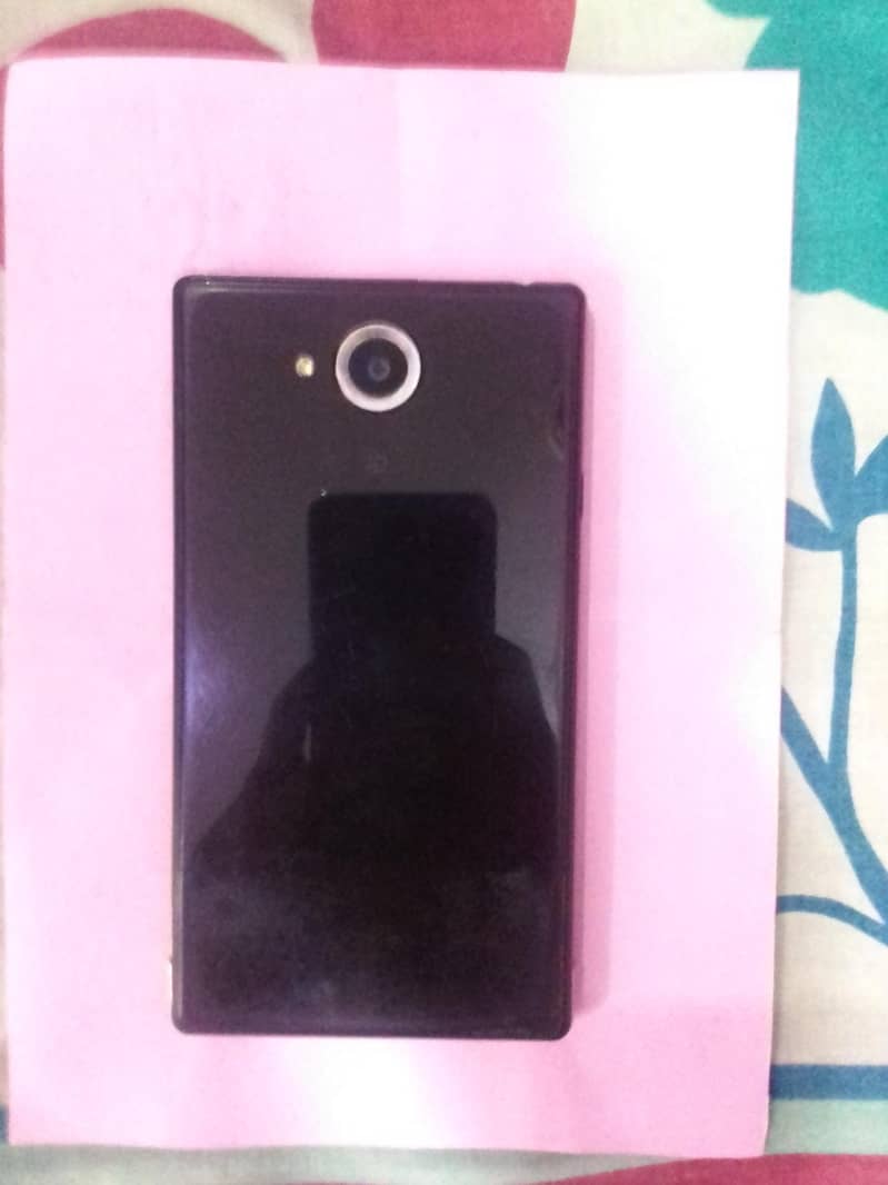 Sharp Aquos Crystal 3