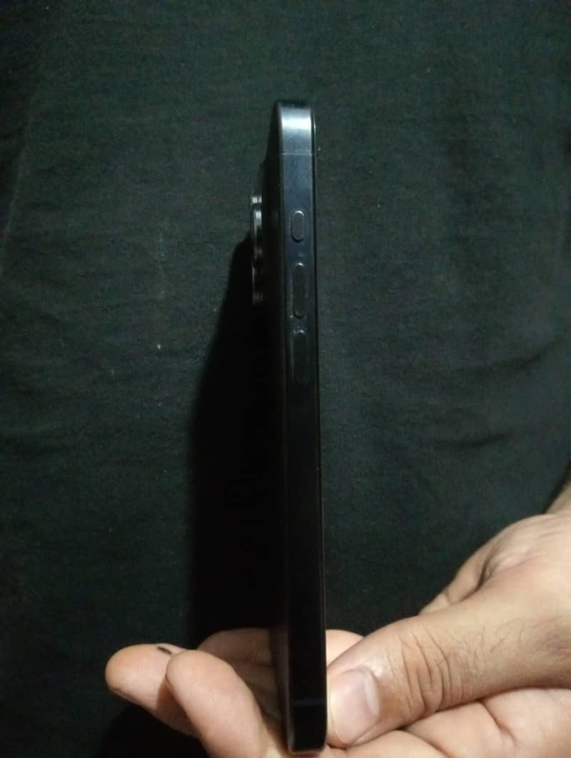 Apple iPhone 15 Pro 1