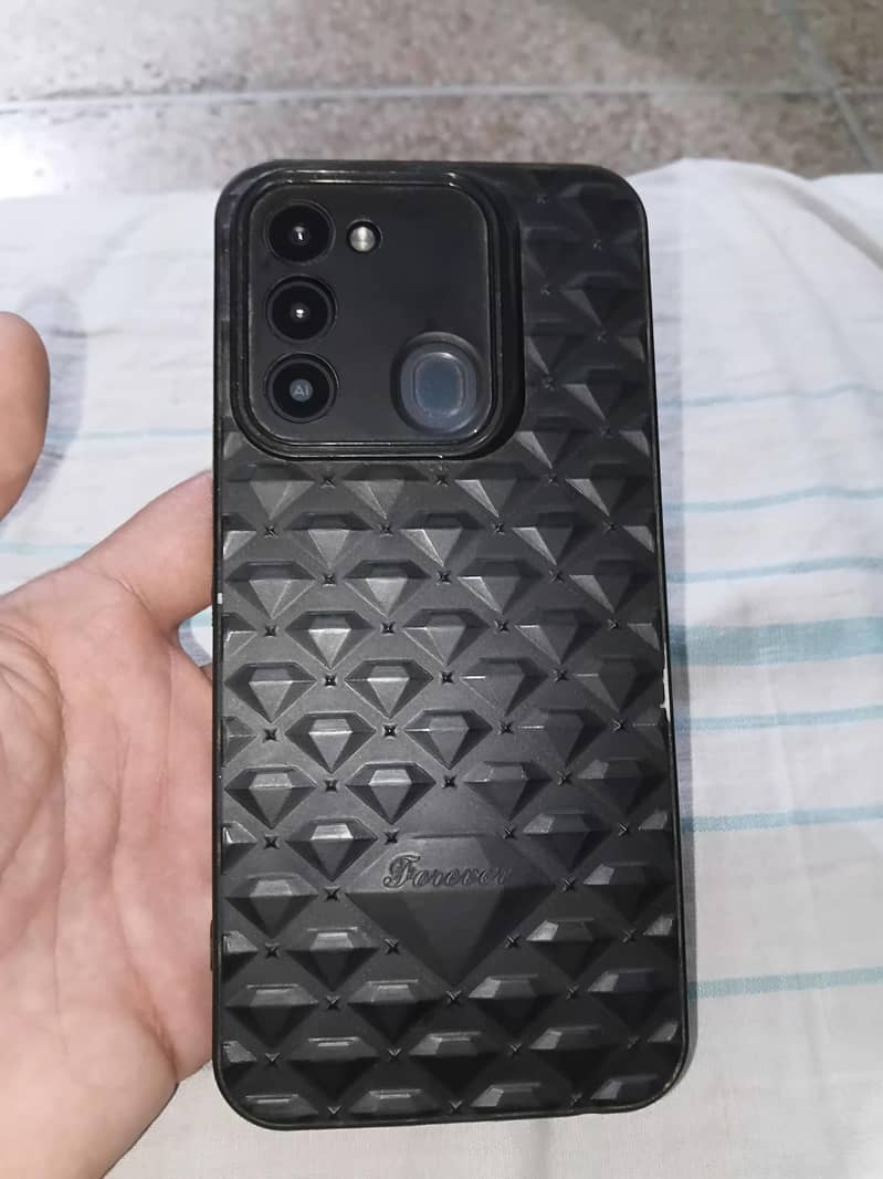Tecno Spark 8C 2