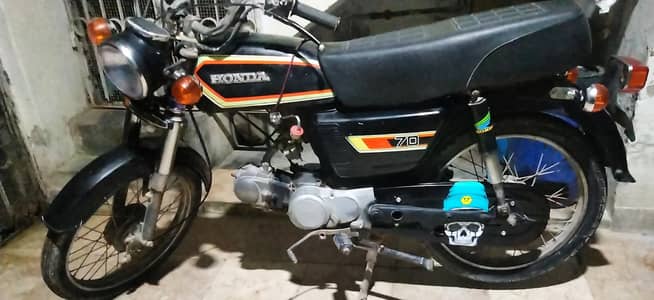 Honda 70c 1982 japni khi number 03188308655