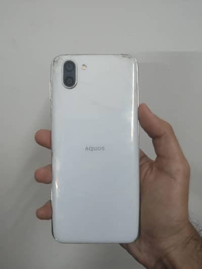 Sharp Aquos R2