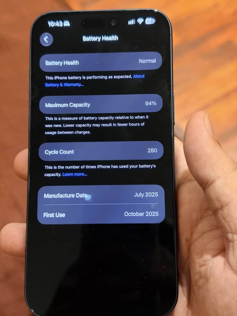 Apple iPhone 17 Pro Max 4