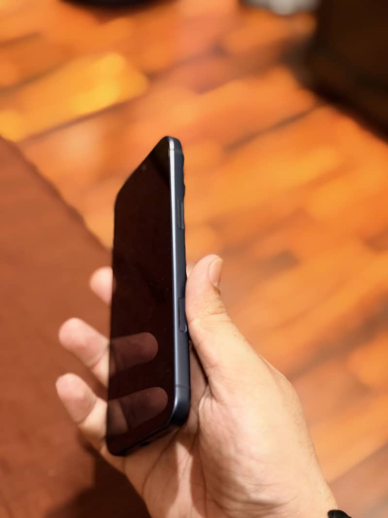 Apple iPhone 17 Pro Max 6