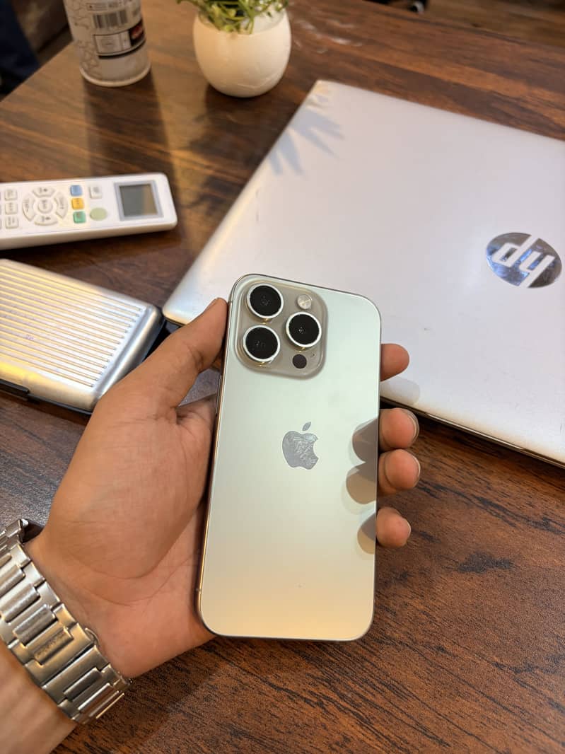 Apple iPhone 15 Pro 6