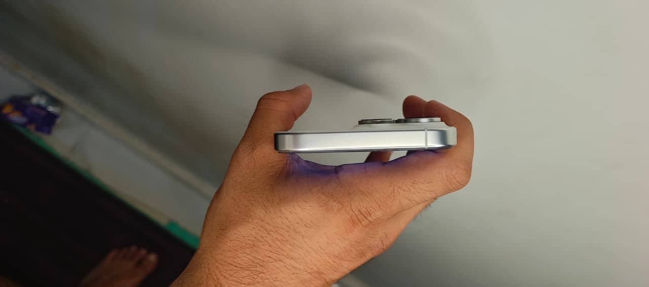 Apple iPhone 16 Pro Max 5