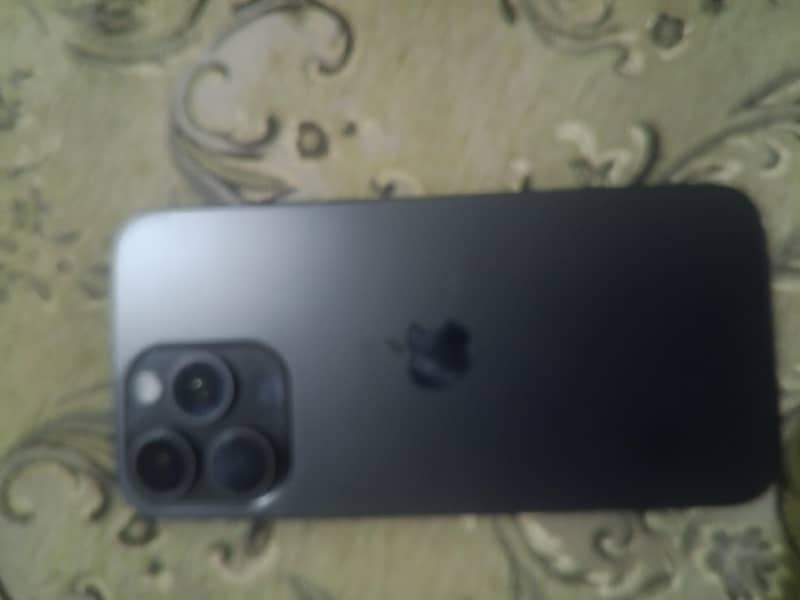 Apple iPhone 15 Pro Max 0