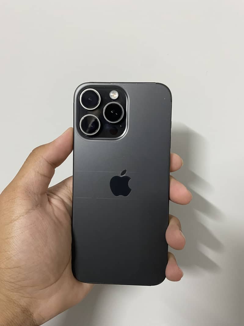 Apple iPhone 15 Pro Max 1