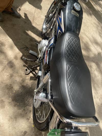 model 2025 karachi number well maintained head chamber sealed 125cc