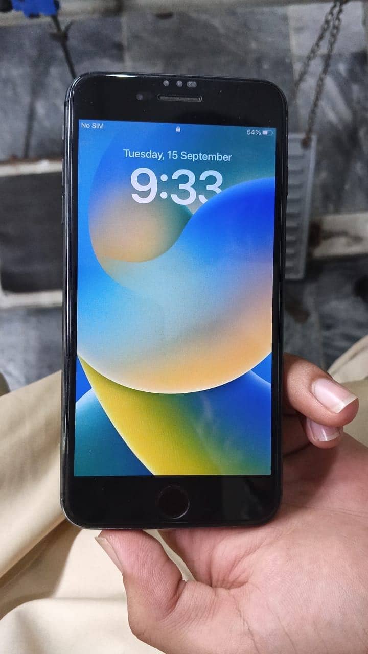 Apple iPhone 8 Plus 0