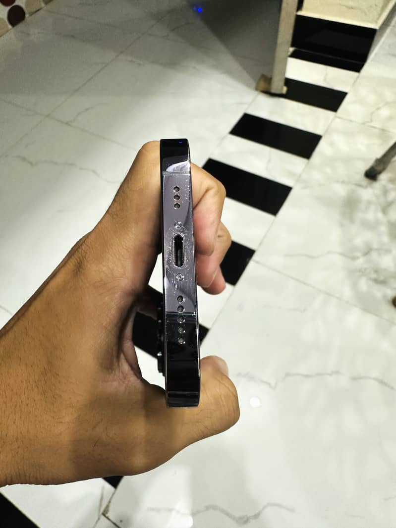 Apple iPhone 14 Pro 1