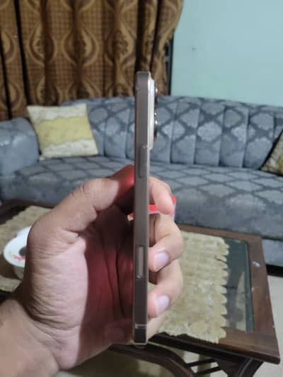 Apple iPhone 16 Pro Max