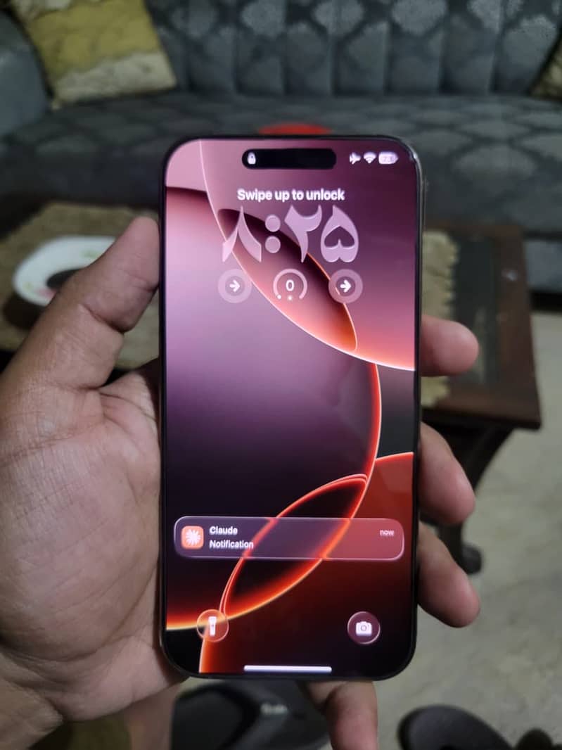 Apple iPhone 16 Pro Max 1
